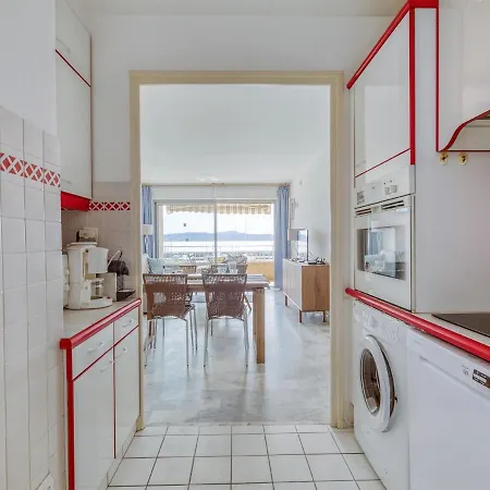 Apartment Les Mimosas By Interhome Sainte-Maxime